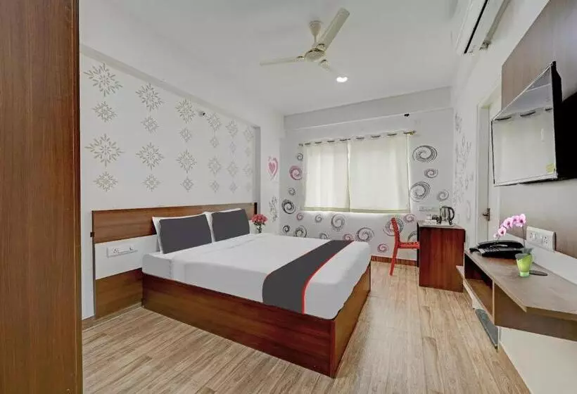 Hotel Capital O Prince Venue