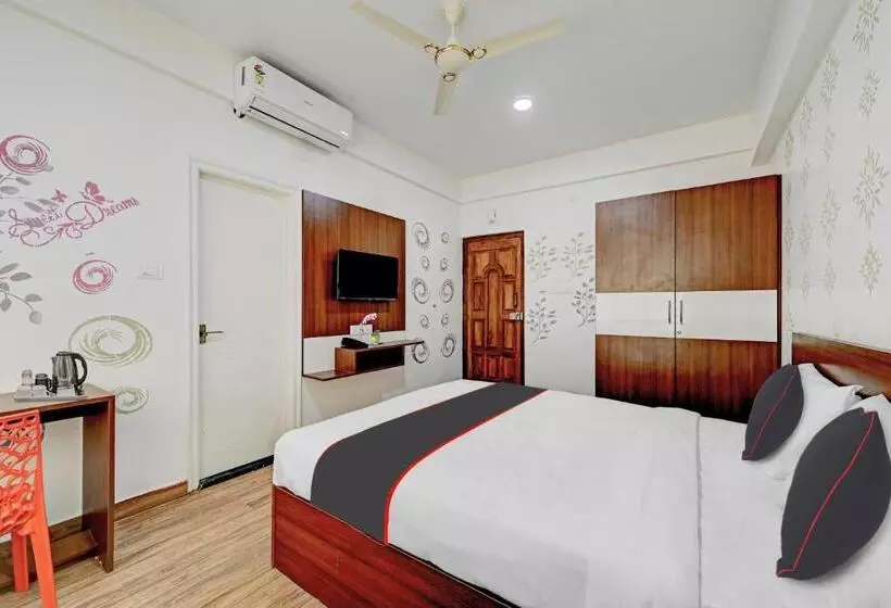 Hotel Capital O Prince Venue