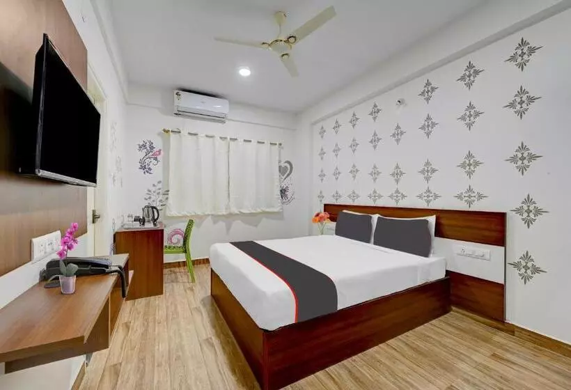 Hotel Capital O Prince Venue