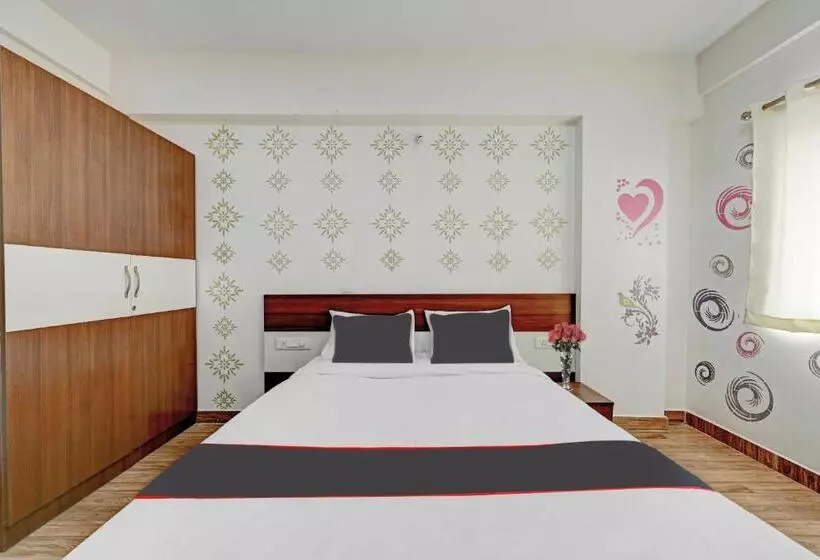 Hotel Capital O Prince Venue