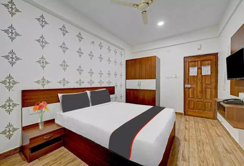 Hotel Capital O Prince Venue