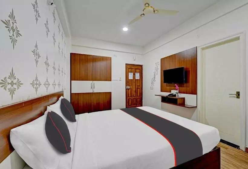 Hotel Capital O Prince Venue