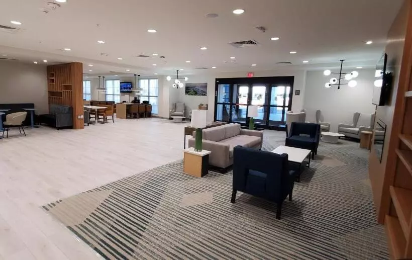 Hotelli Comfort Inn & Suites Panama City Beach  Pier Park Area