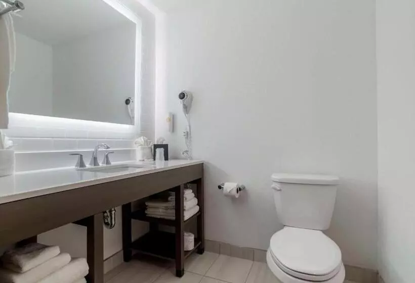 Hotelli Comfort Inn & Suites Panama City Beach  Pier Park Area