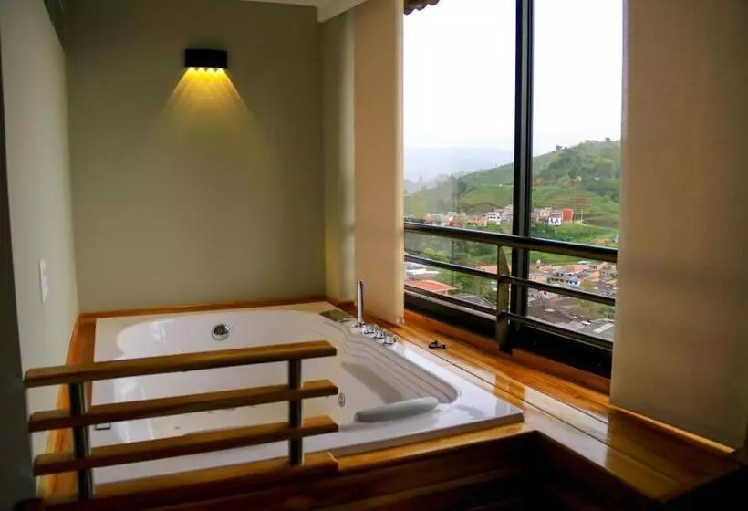 Hotelli Entre Brumas