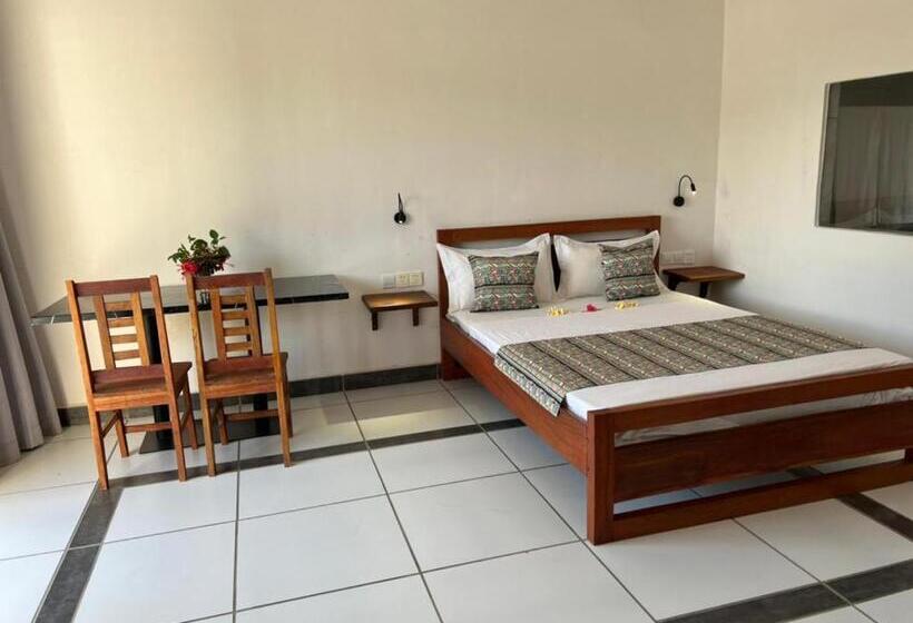 هتل Hôtel Grand Bay