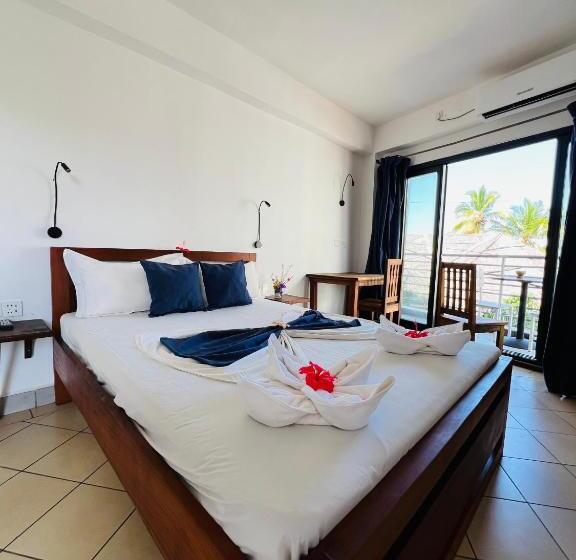 هتل Hôtel Grand Bay