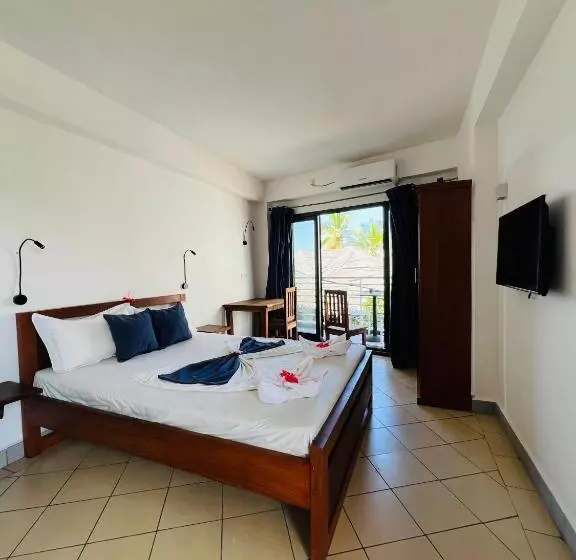 هتل Hôtel Grand Bay