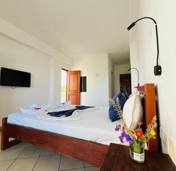 هتل Hôtel Grand Bay