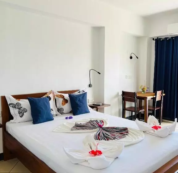 هتل Hôtel Grand Bay