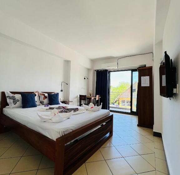 هتل Hôtel Grand Bay