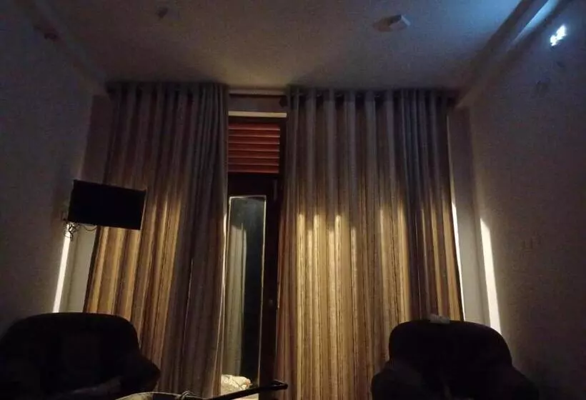 ホテル Sparrow Villa Mirissa