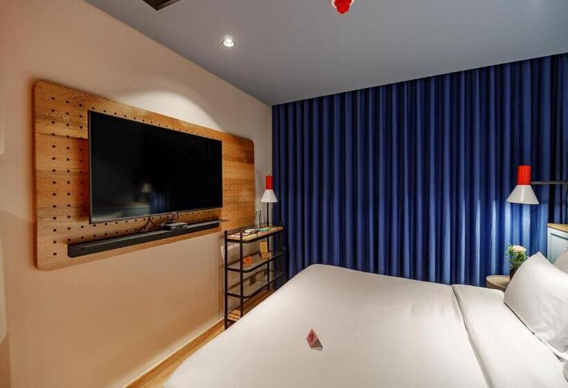 هتل The Somos Bold