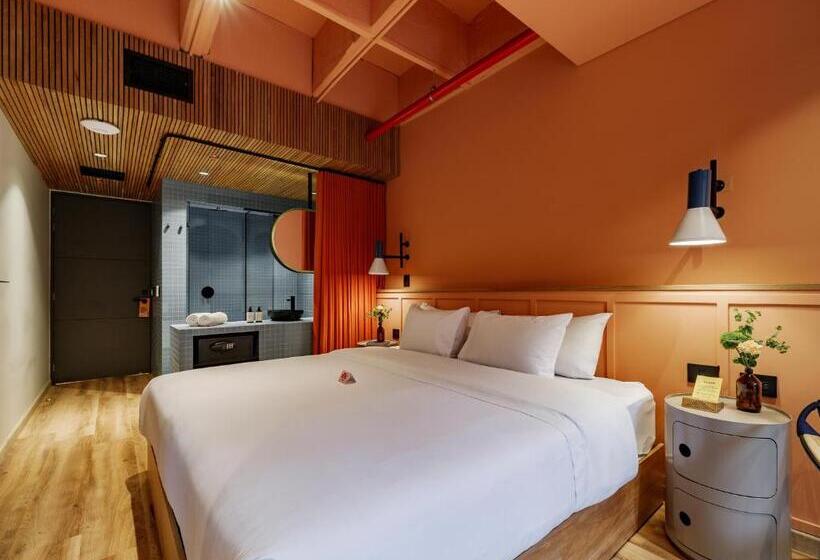 هتل The Somos Bold