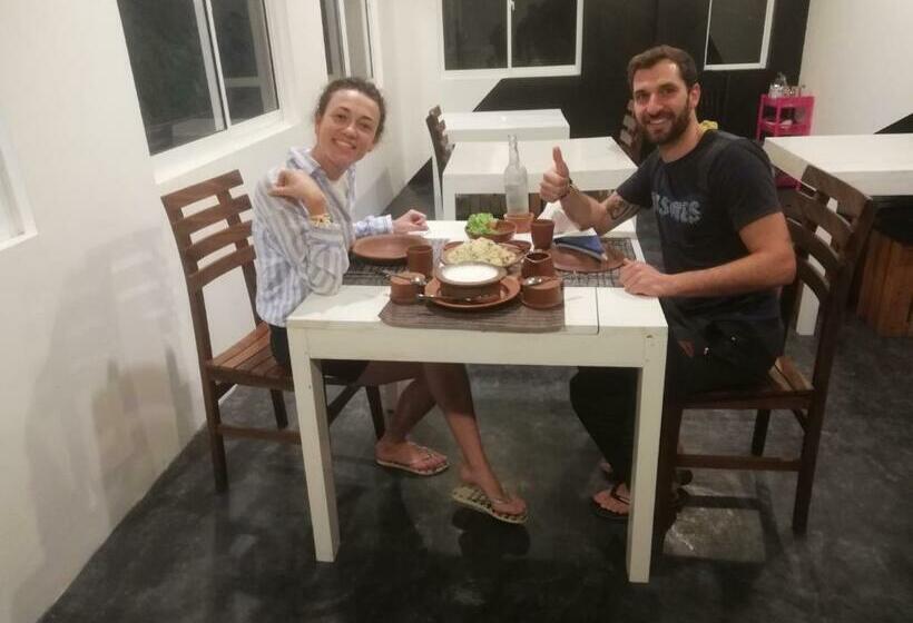 Icowin Tours And Hotel Udawalawa