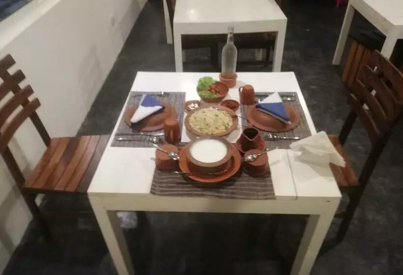 Icowin Tours And Hotel Udawalawa