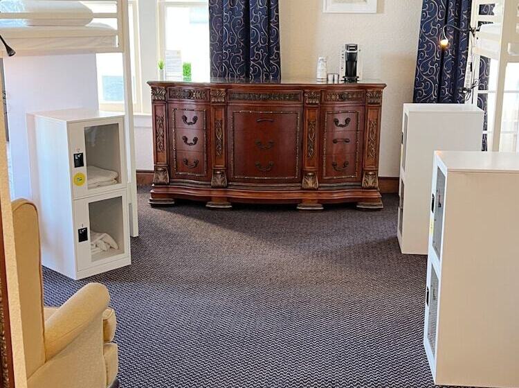 هاستل Bposhtels Tampa