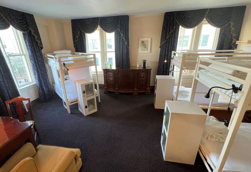 هاستل Bposhtels Tampa