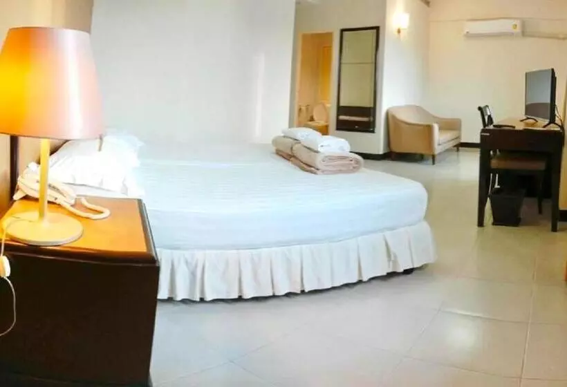 هاستل Tinidee Inn Ranong