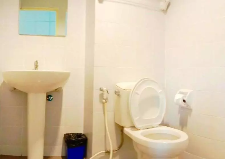 هاستل Tinidee Inn Ranong