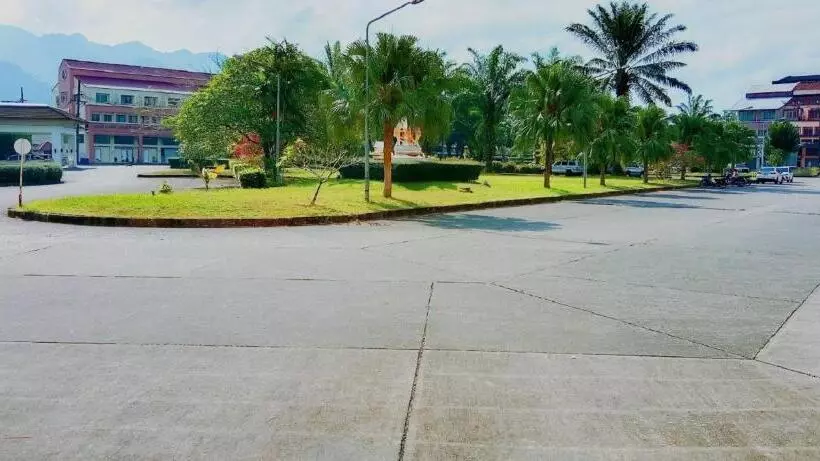 هاستل Tinidee Inn Ranong