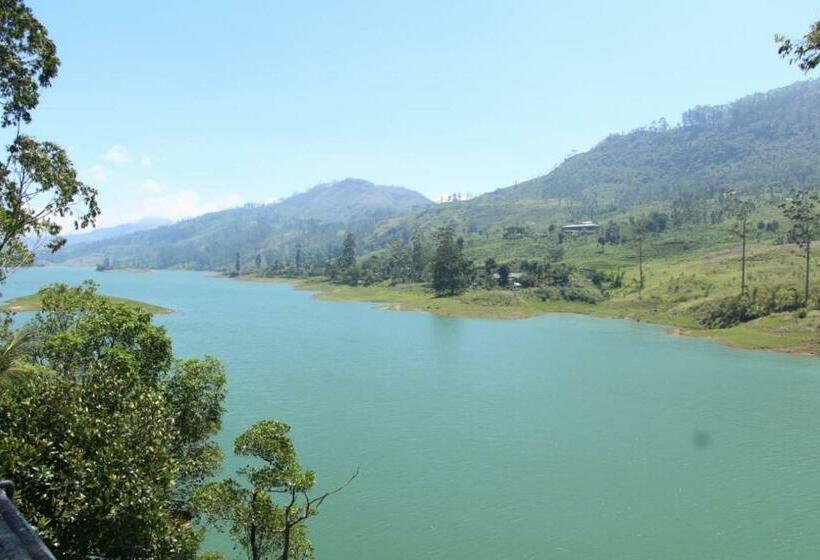 Nocleg ze śniadaniem Castlereagh Resort Hatton