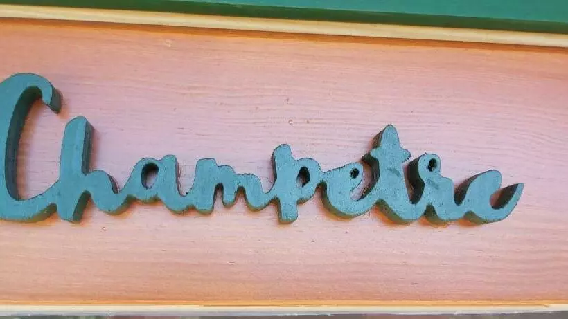 ベッドアンドブレックファースト Les Roulottes Des Ris