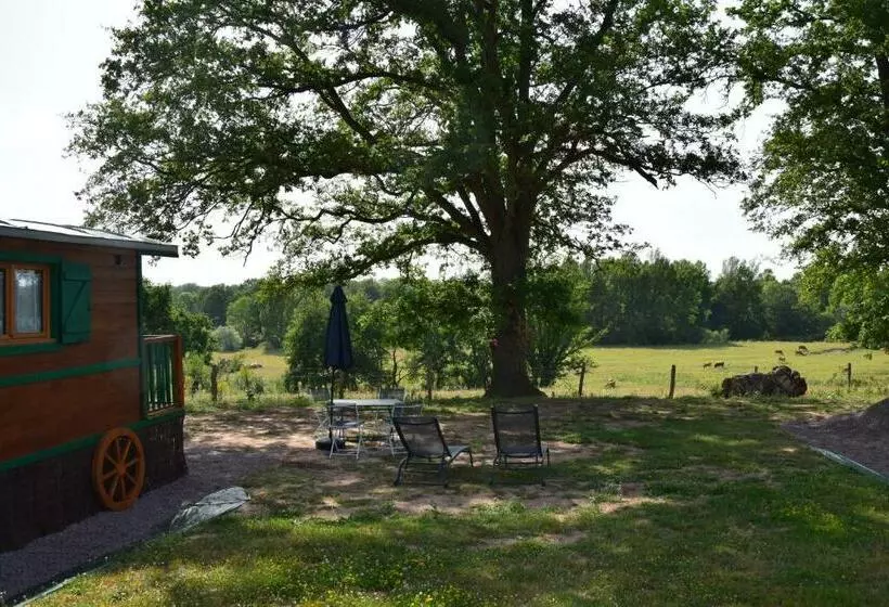 ベッドアンドブレックファースト Les Roulottes Des Ris