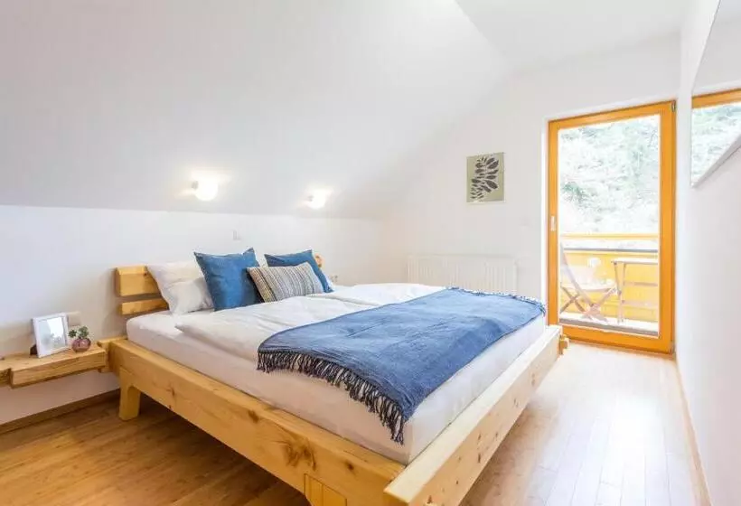 تختخواب و صبحانه Vilaraj