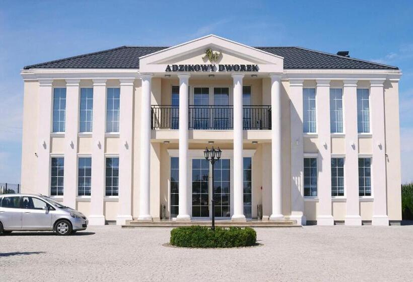 酒店 Adzikowy Dworek