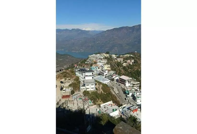 ホテル Bhagirathi Darshan, New Tehri