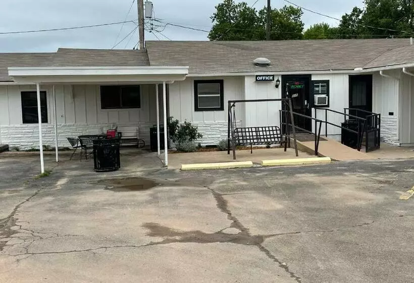 ホテル Budget Inn