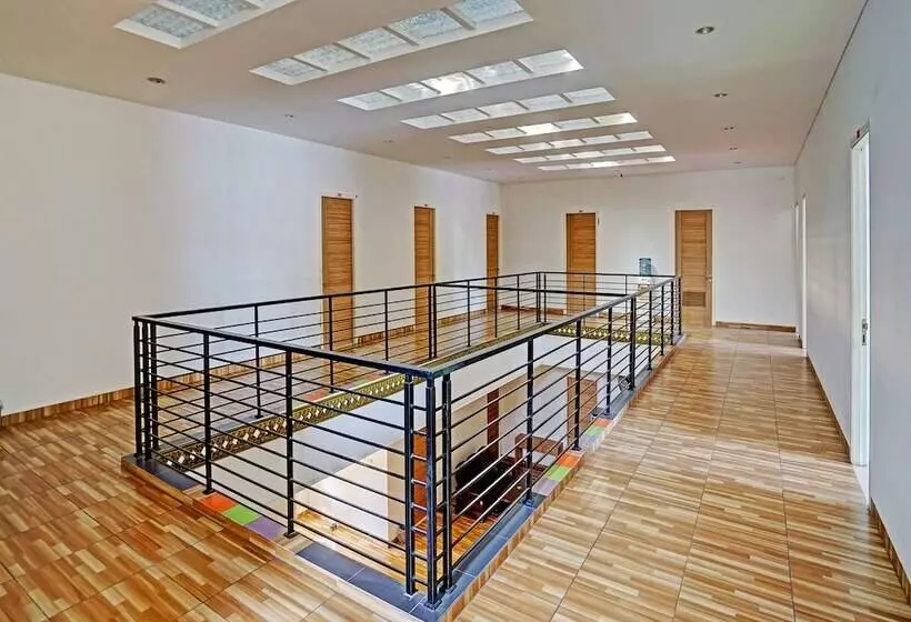 Hotelli Oyo 91989 K24 Residence Syariah