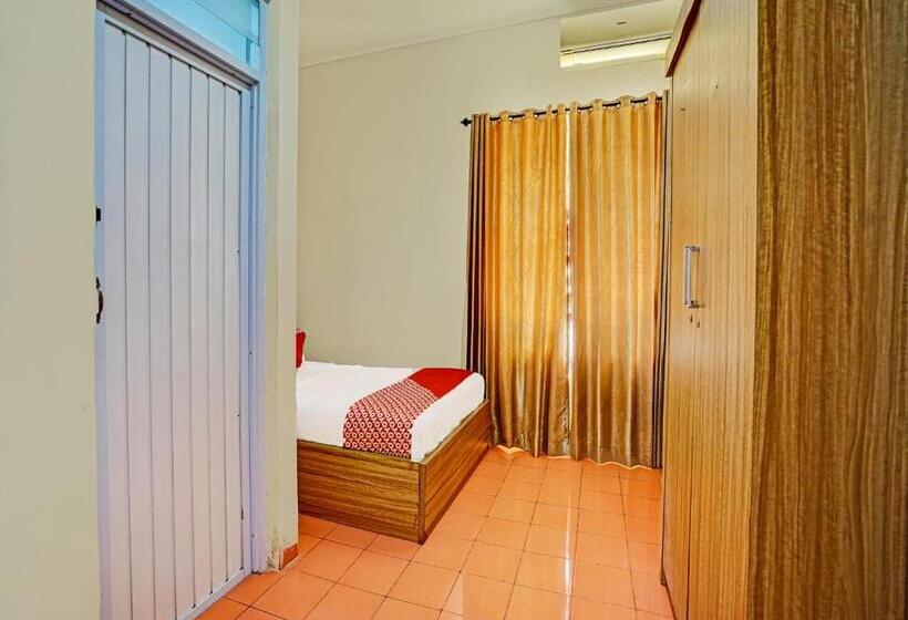 בית מלון כפרי Oyo 91989 K24 Residence Syariah