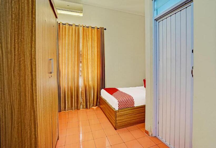 בית מלון כפרי Oyo 91989 K24 Residence Syariah