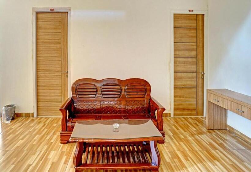 בית מלון כפרי Oyo 91989 K24 Residence Syariah