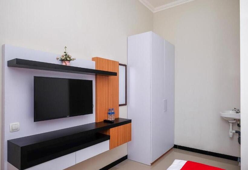 فندق Reddoorz Syariah Near Universitas Tidar Magelang