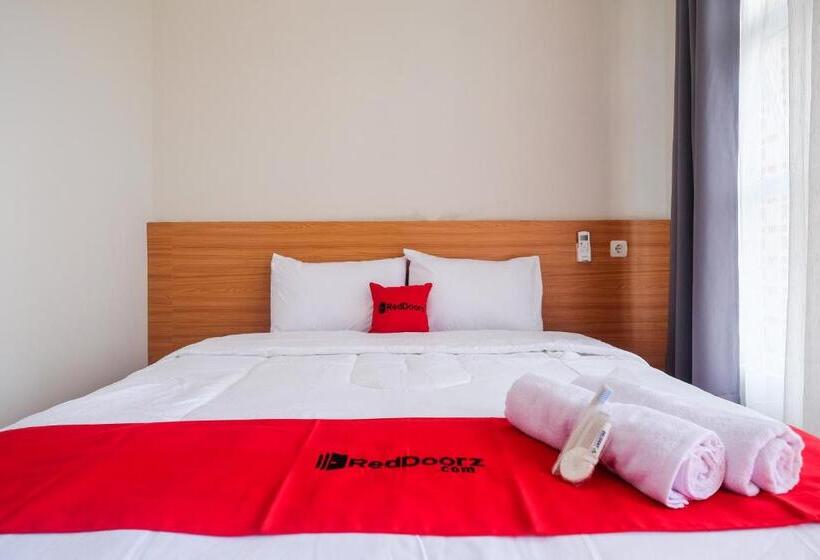 فندق Reddoorz Syariah Near Universitas Tidar Magelang