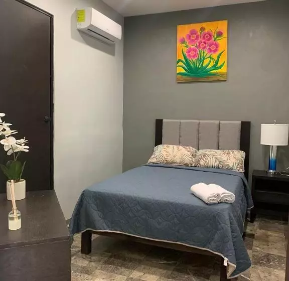 هتل Residencial Edzna