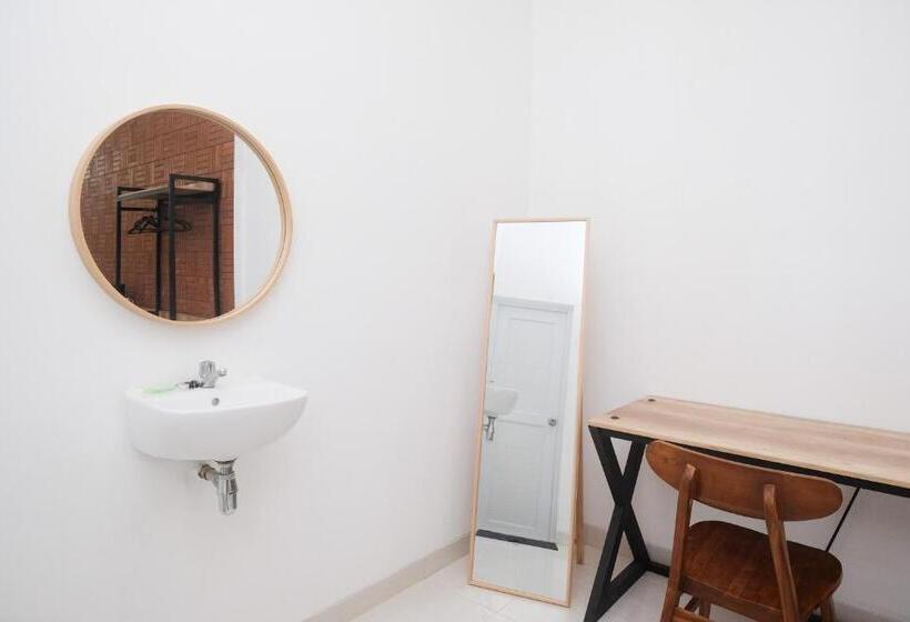 هتل Urbanview Griya Kusumo Seturan Yogyakarta