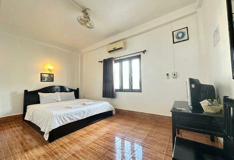 Hotel Vangvieng Santara