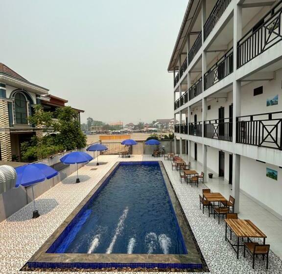 Hotel Vangvieng Santara