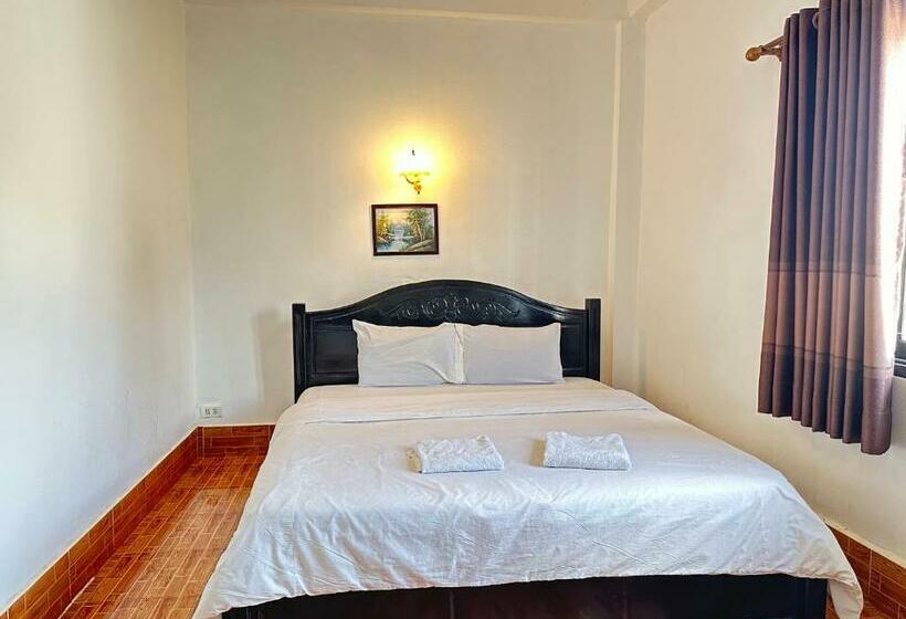 Hotel Vangvieng Santara