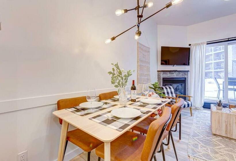 Mountain Retreat, Pool & Hot Tub, Bbq, Patio, King Bed, Sleeps 6!