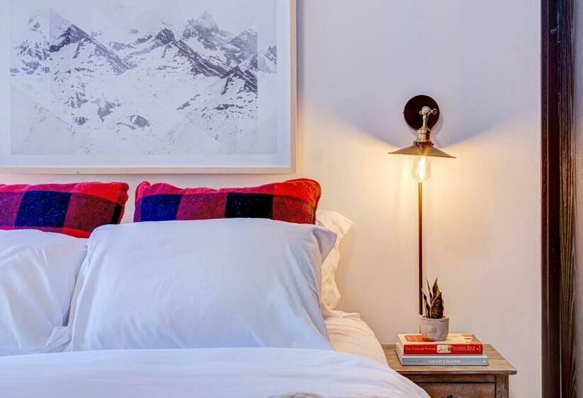 Mountain Retreat, Pool & Hot Tub, Bbq, Patio, King Bed, Sleeps 6!