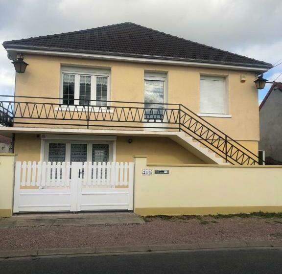 膳宿费 Bouquin Martine