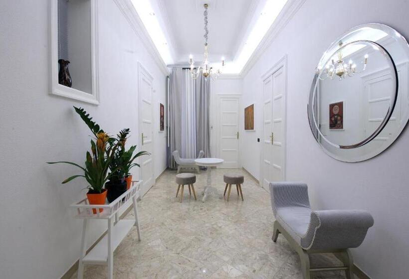 پانسیون L.t. Bari Suite _ Locazioni Turistiche _