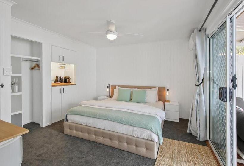 ペンション Private Outdoor Spa, Fire Pit The Retreat Coolum Beach