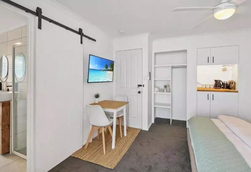 ペンション Private Outdoor Spa, Fire Pit   The Retreat Coolum Beach