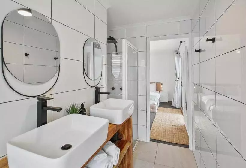 ペンション Private Outdoor Spa, Fire Pit   The Retreat Coolum Beach